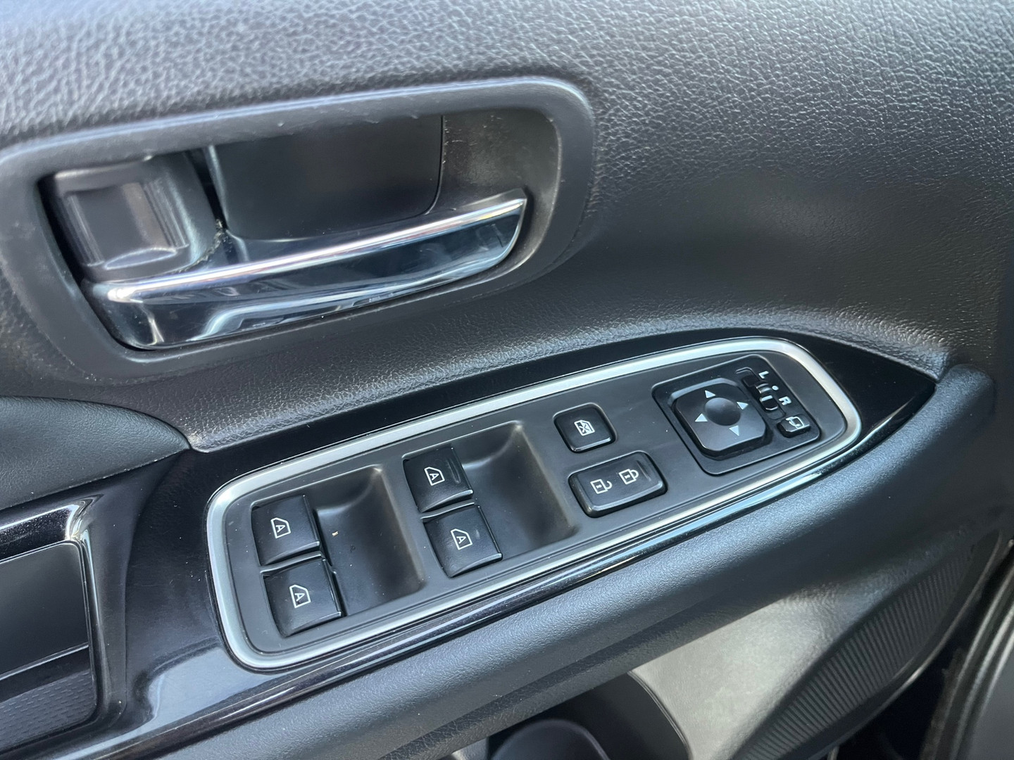 Mitsubishi Mitsubishi