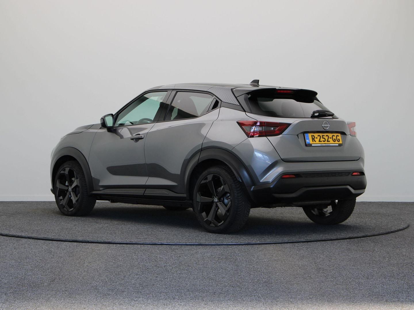 Nissan Nissan