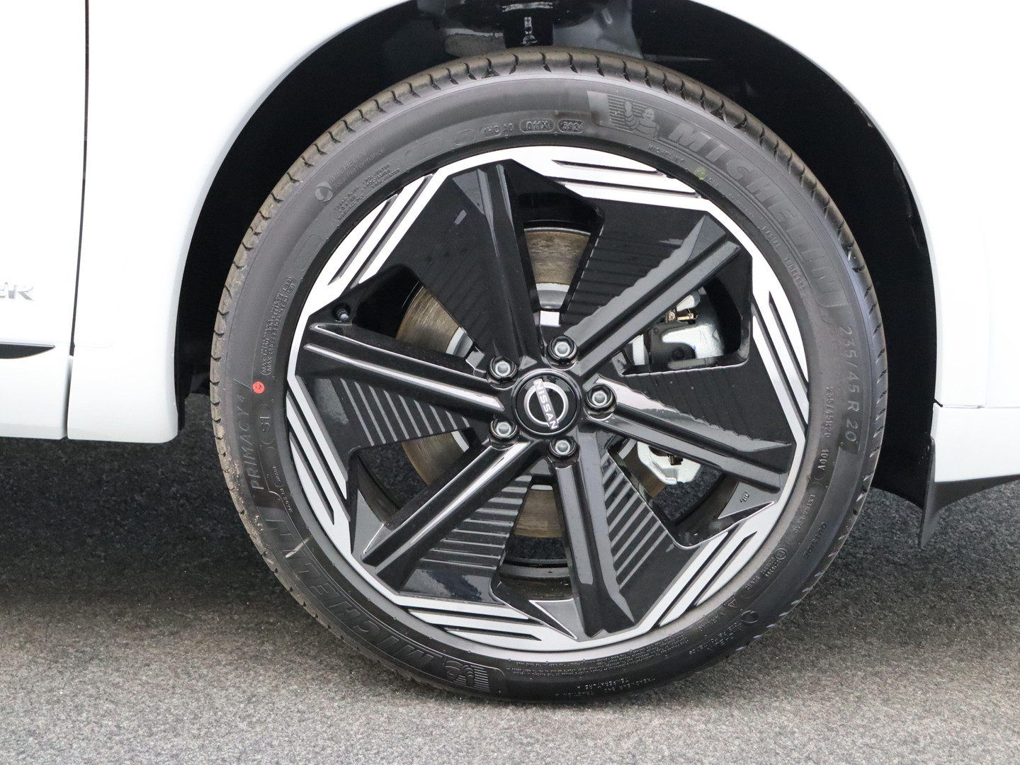 Nissan Nissan