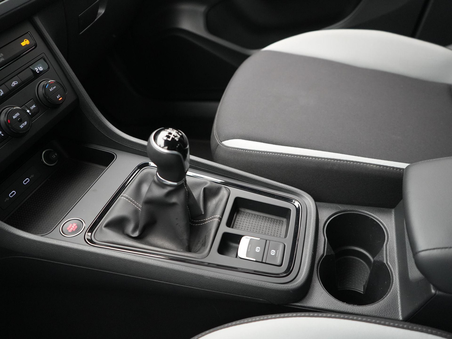 SEAT SEAT