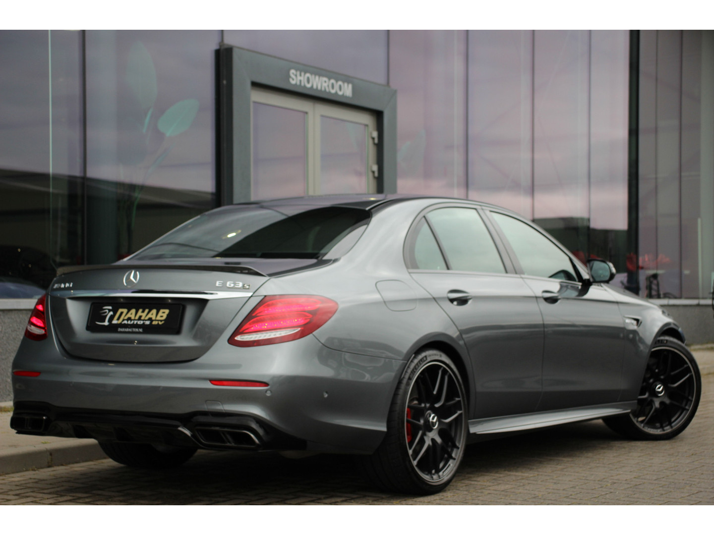 Mercedes-Benz Mercedes-Benz