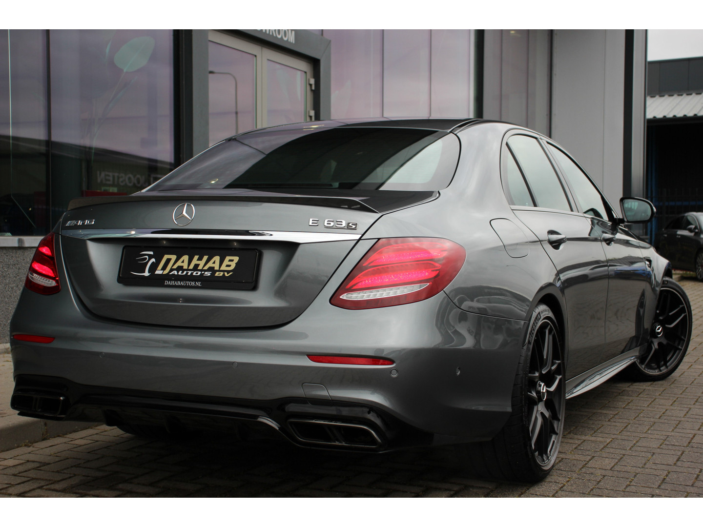 Mercedes-Benz Mercedes-Benz