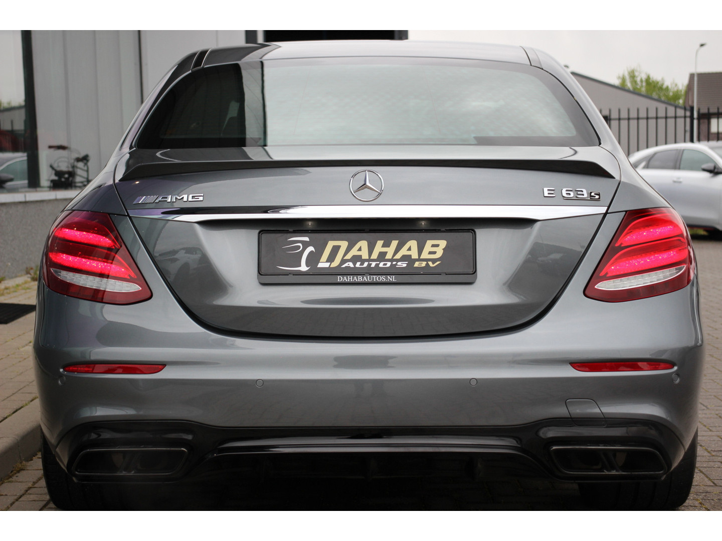 Mercedes-Benz Mercedes-Benz