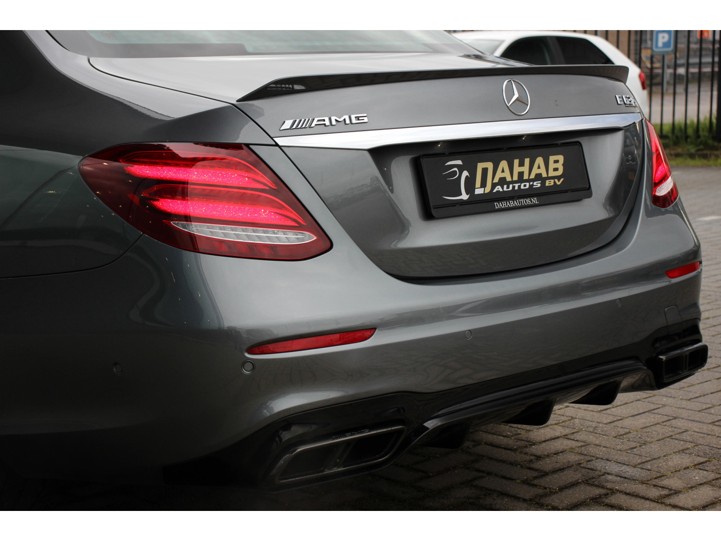 Mercedes-Benz Mercedes-Benz