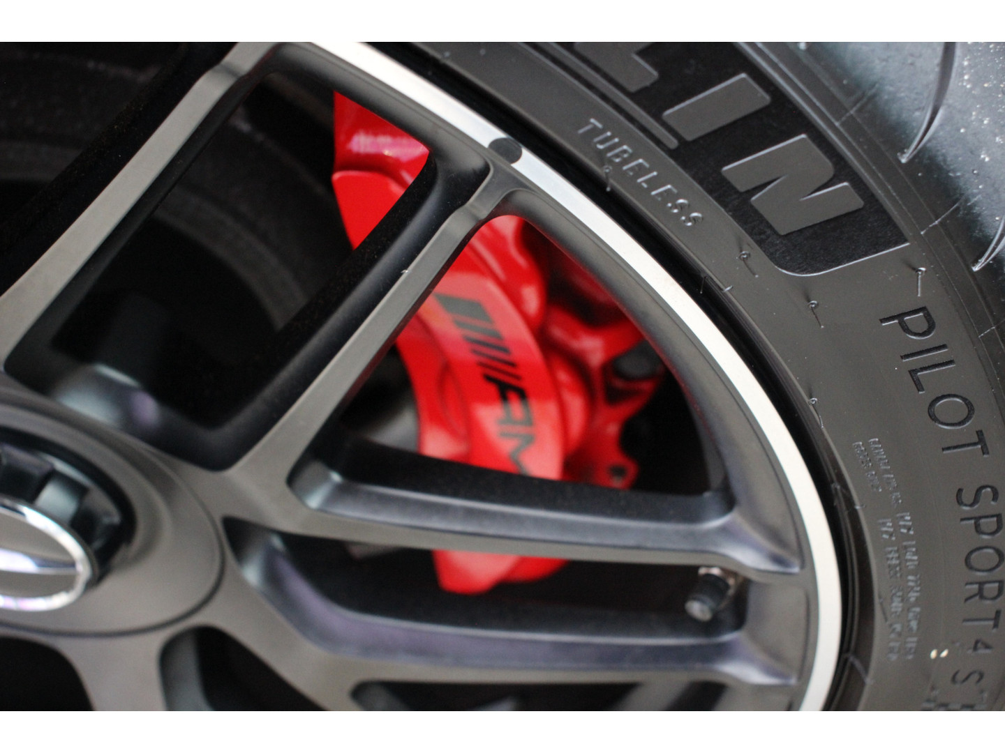 Mercedes-Benz Mercedes-Benz