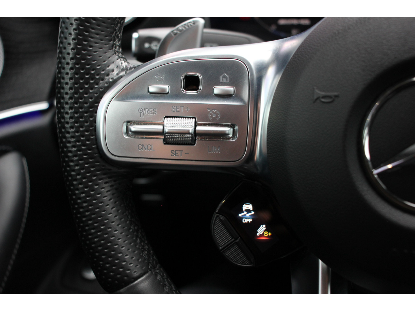 Mercedes-Benz Mercedes-Benz