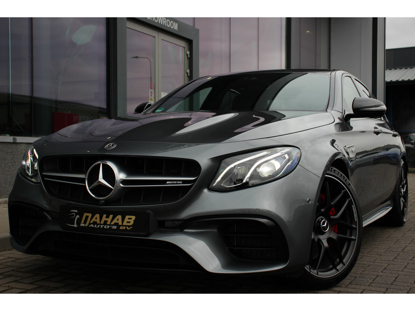 Mercedes-Benz Mercedes-Benz