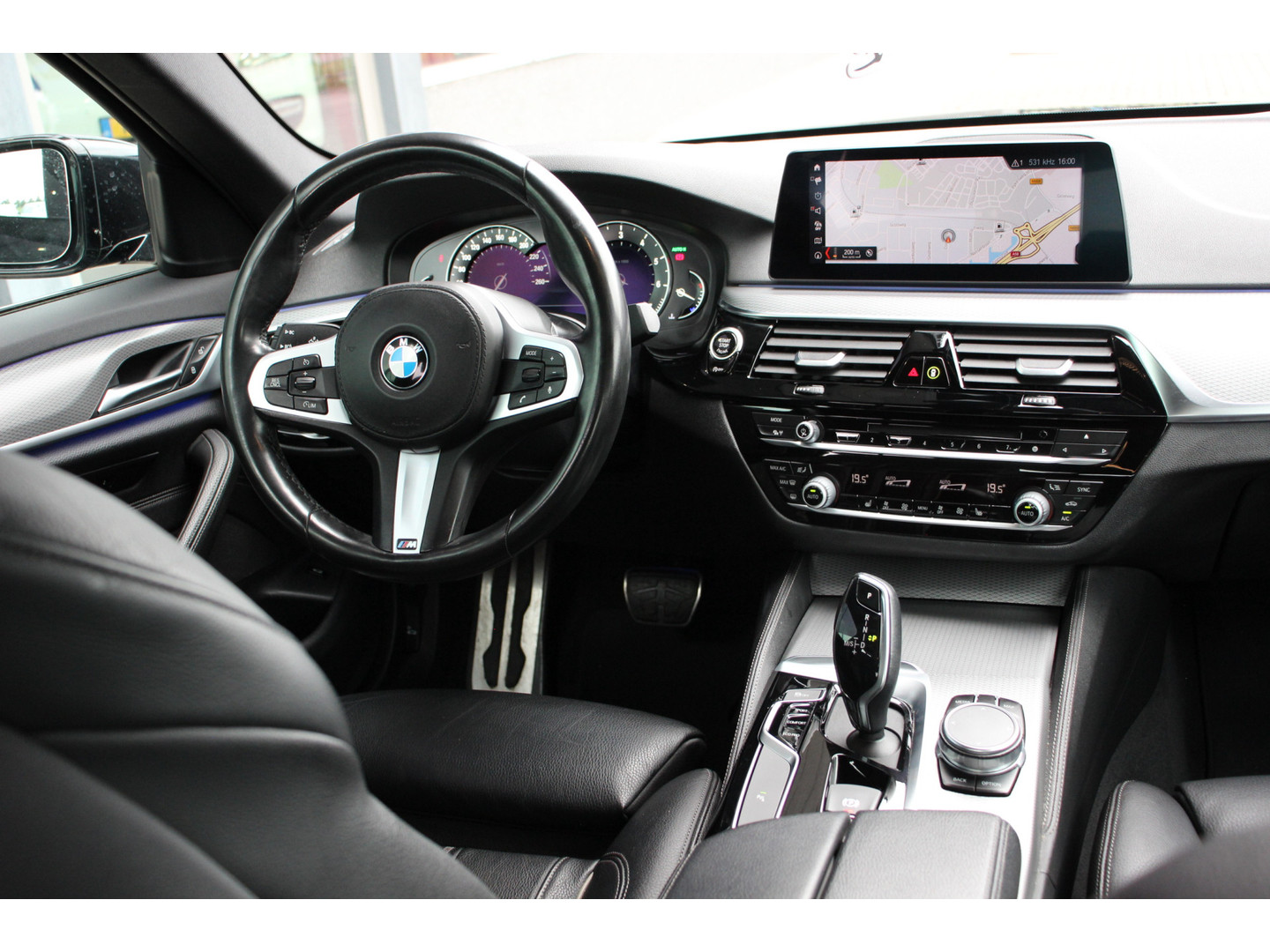 BMW BMW