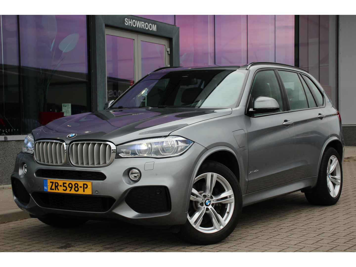 BMW BMW