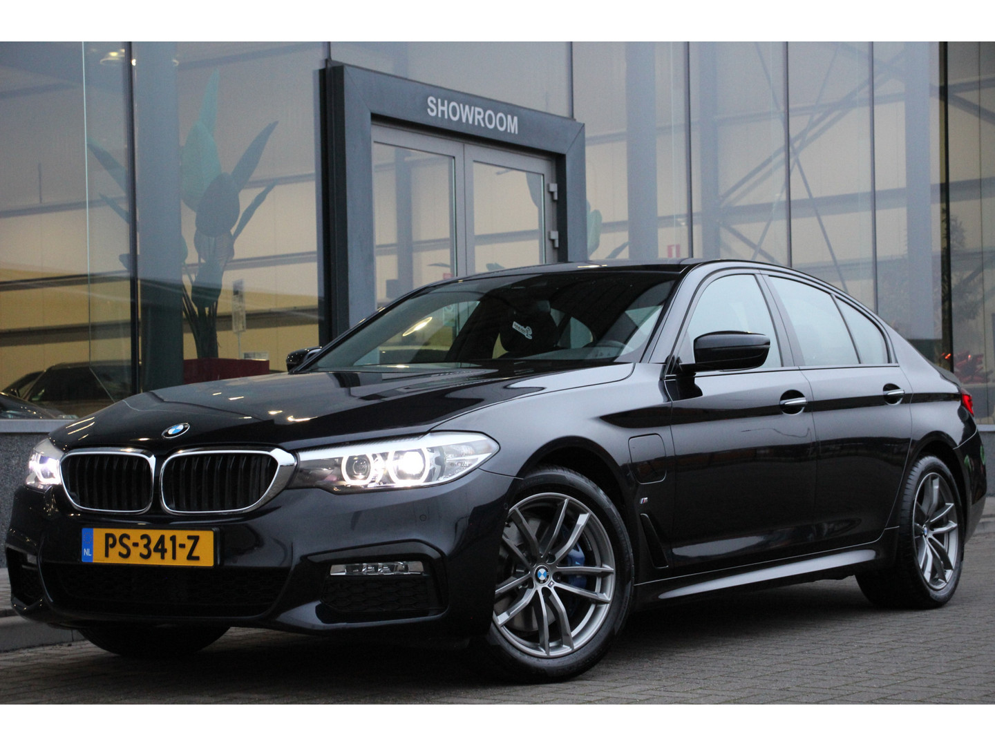 BMW BMW