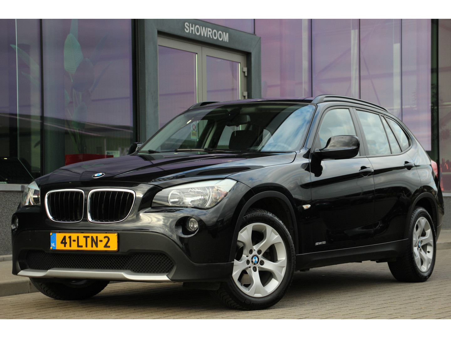 BMW BMW