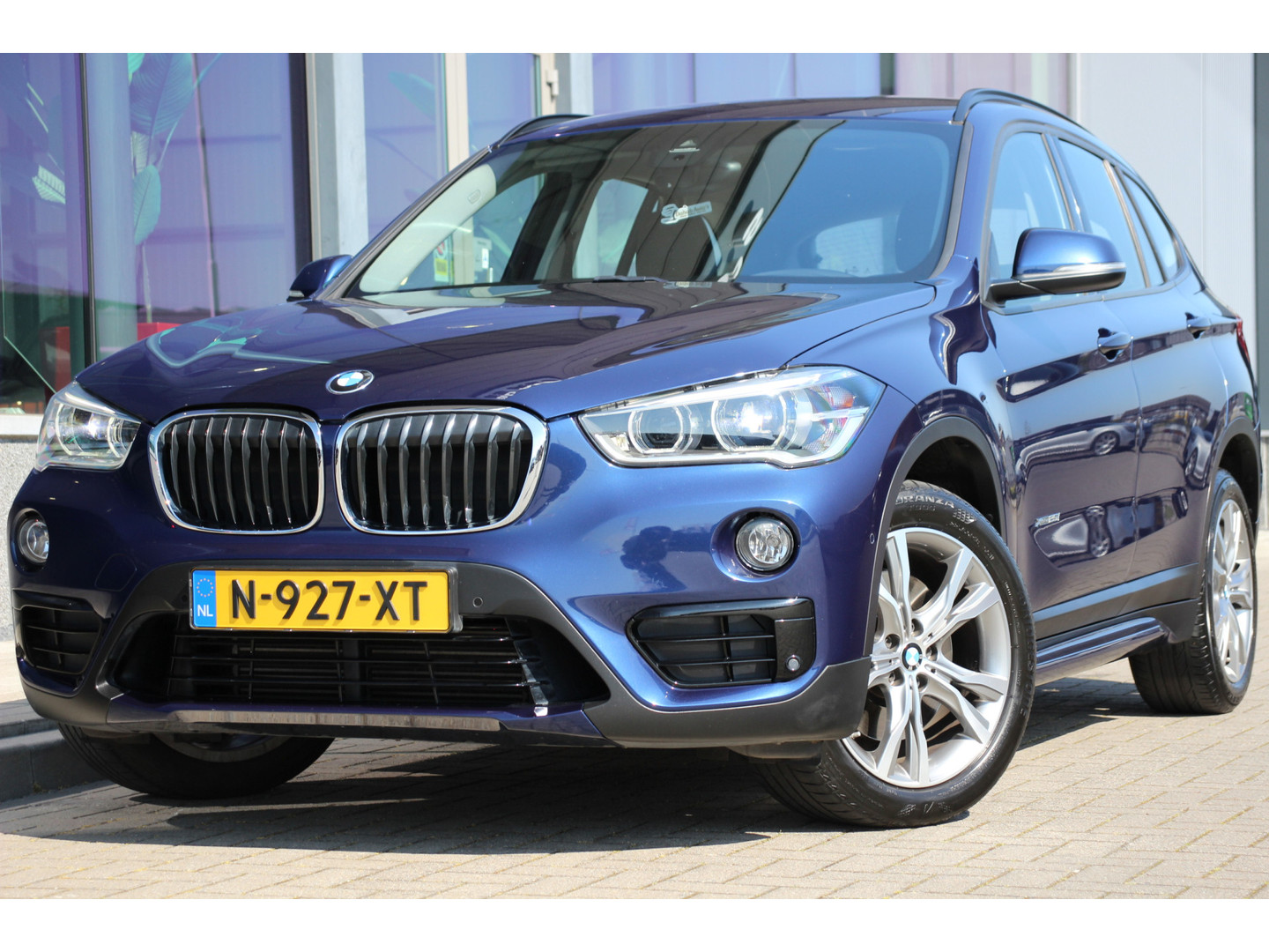 BMW BMW