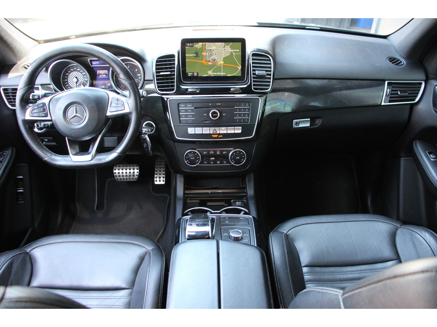 Mercedes-Benz Mercedes-Benz