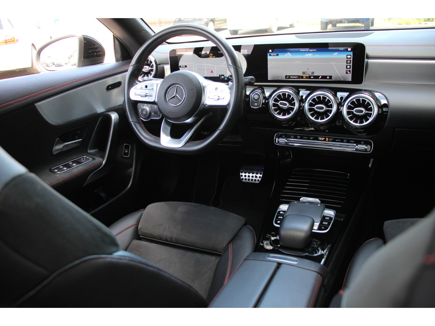 Mercedes-Benz Mercedes-Benz