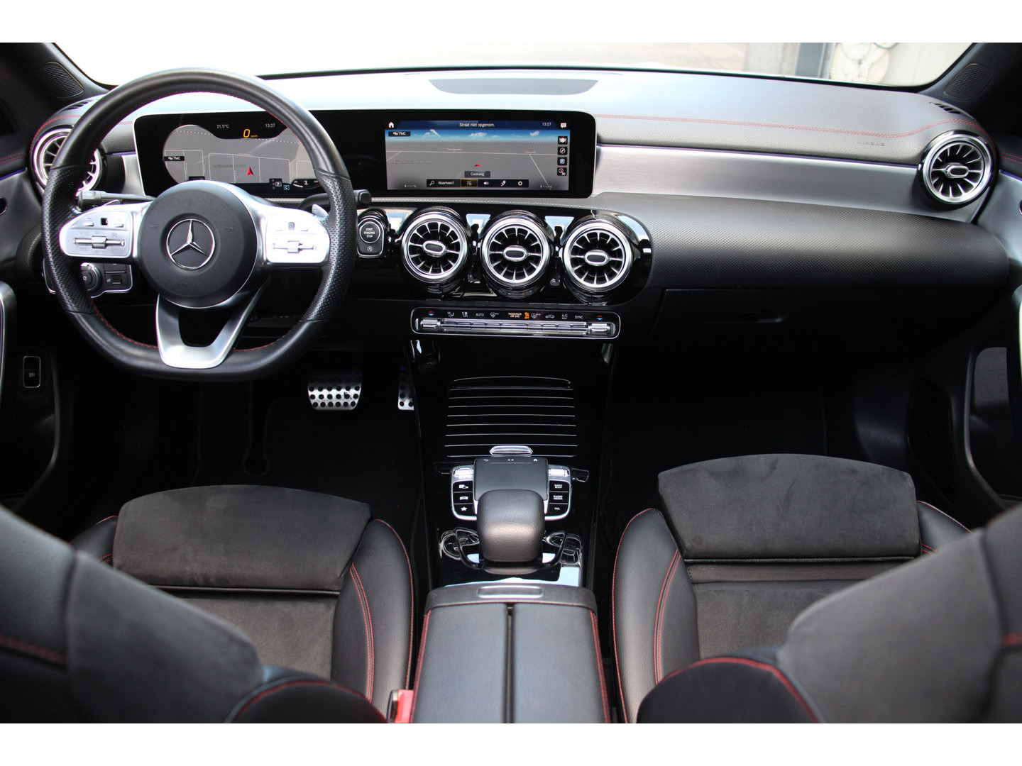 Mercedes-Benz Mercedes-Benz