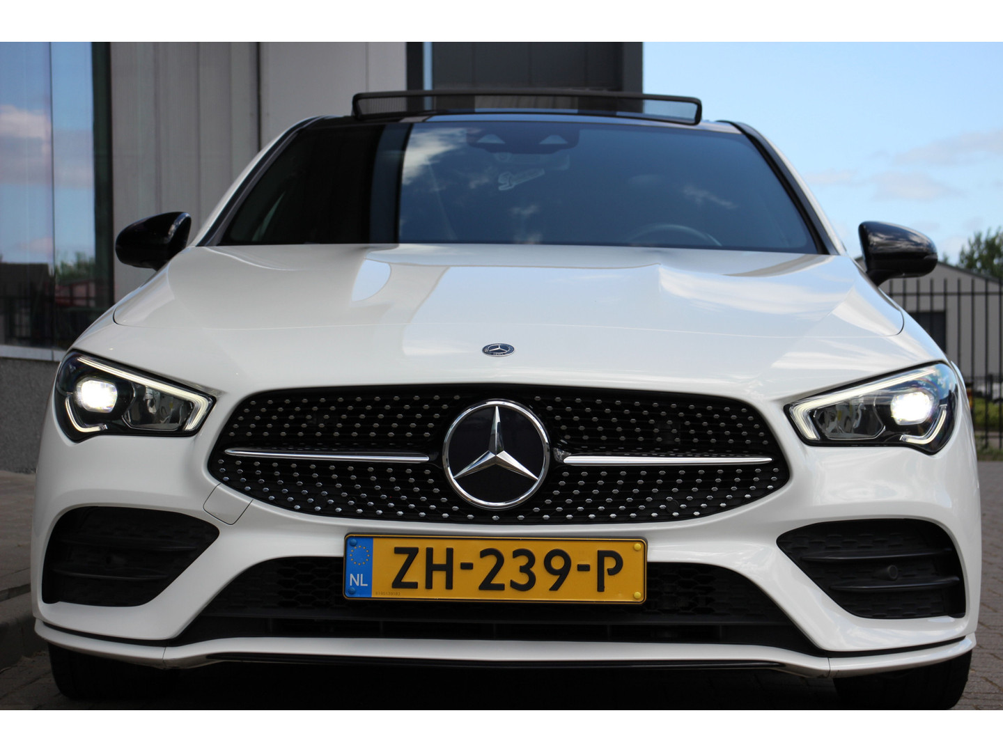 Mercedes-Benz Mercedes-Benz