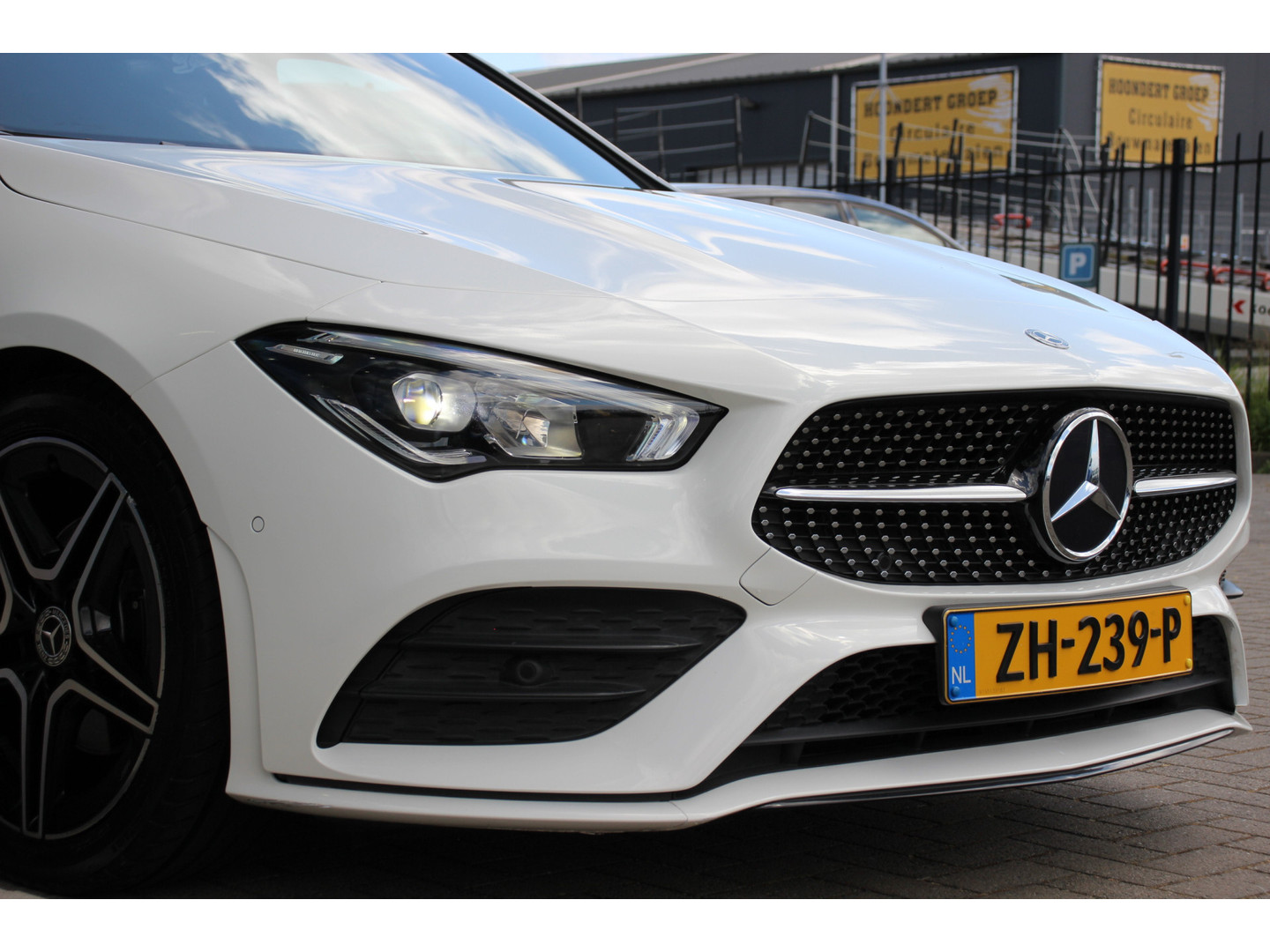 Mercedes-Benz Mercedes-Benz