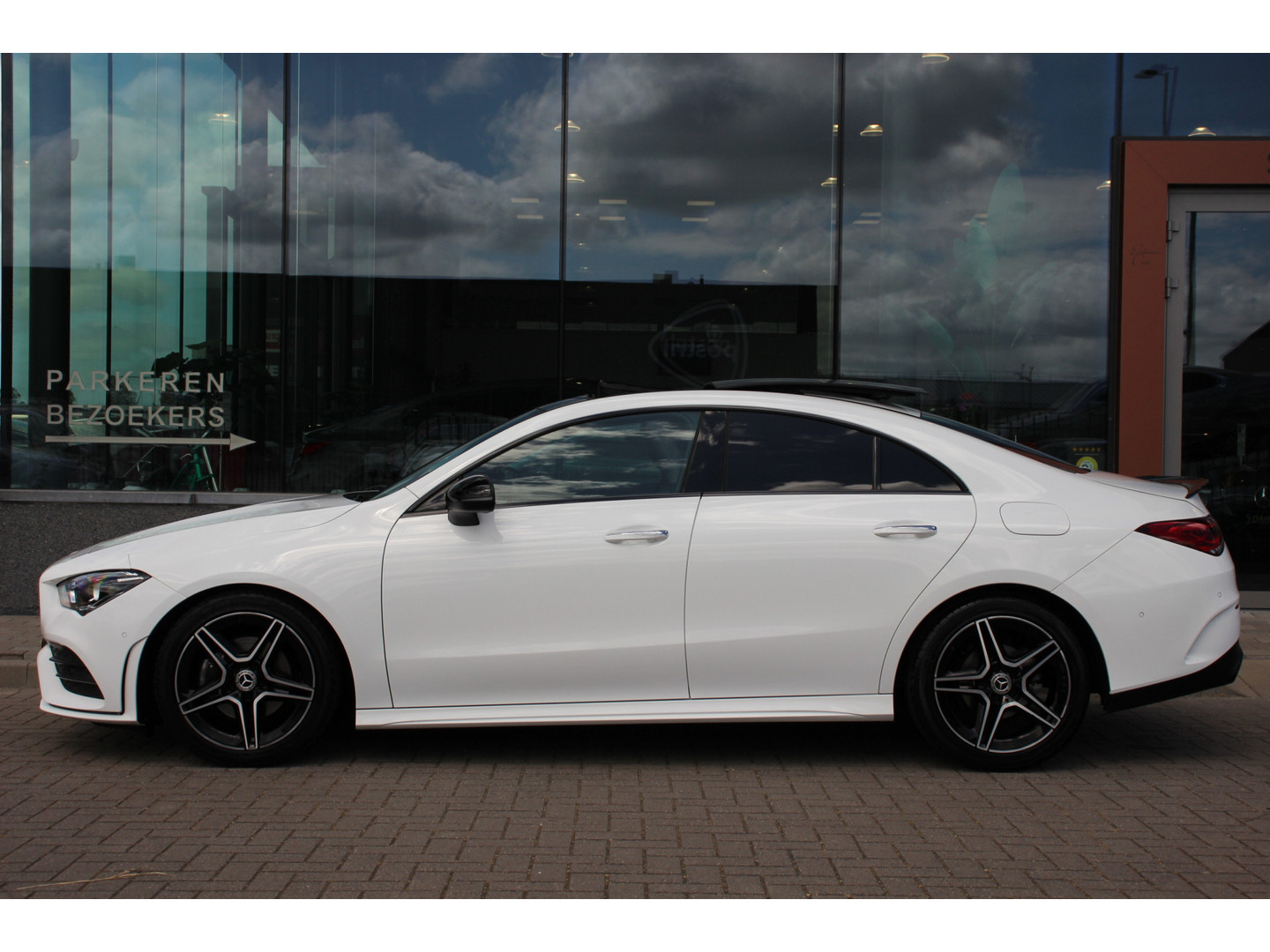 Mercedes-Benz Mercedes-Benz