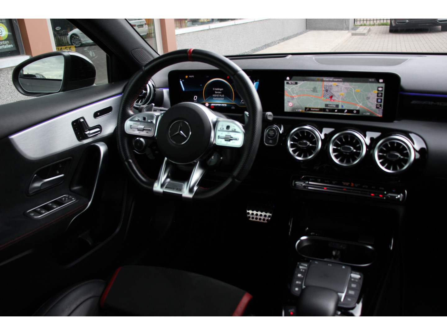 Mercedes-Benz Mercedes-Benz