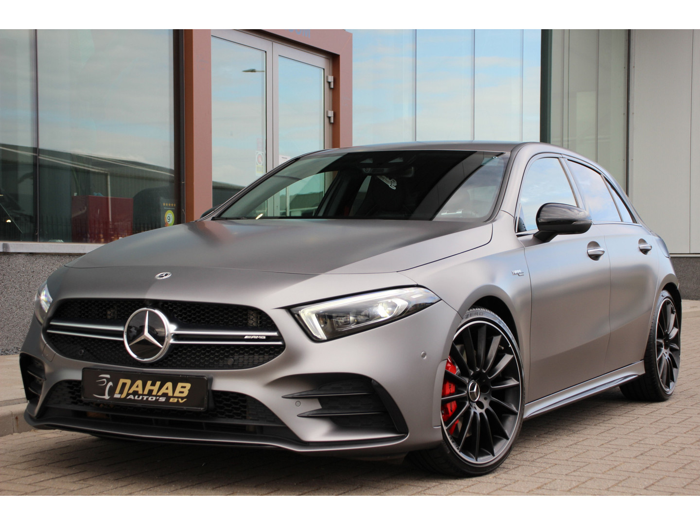 Mercedes-Benz Mercedes-Benz
