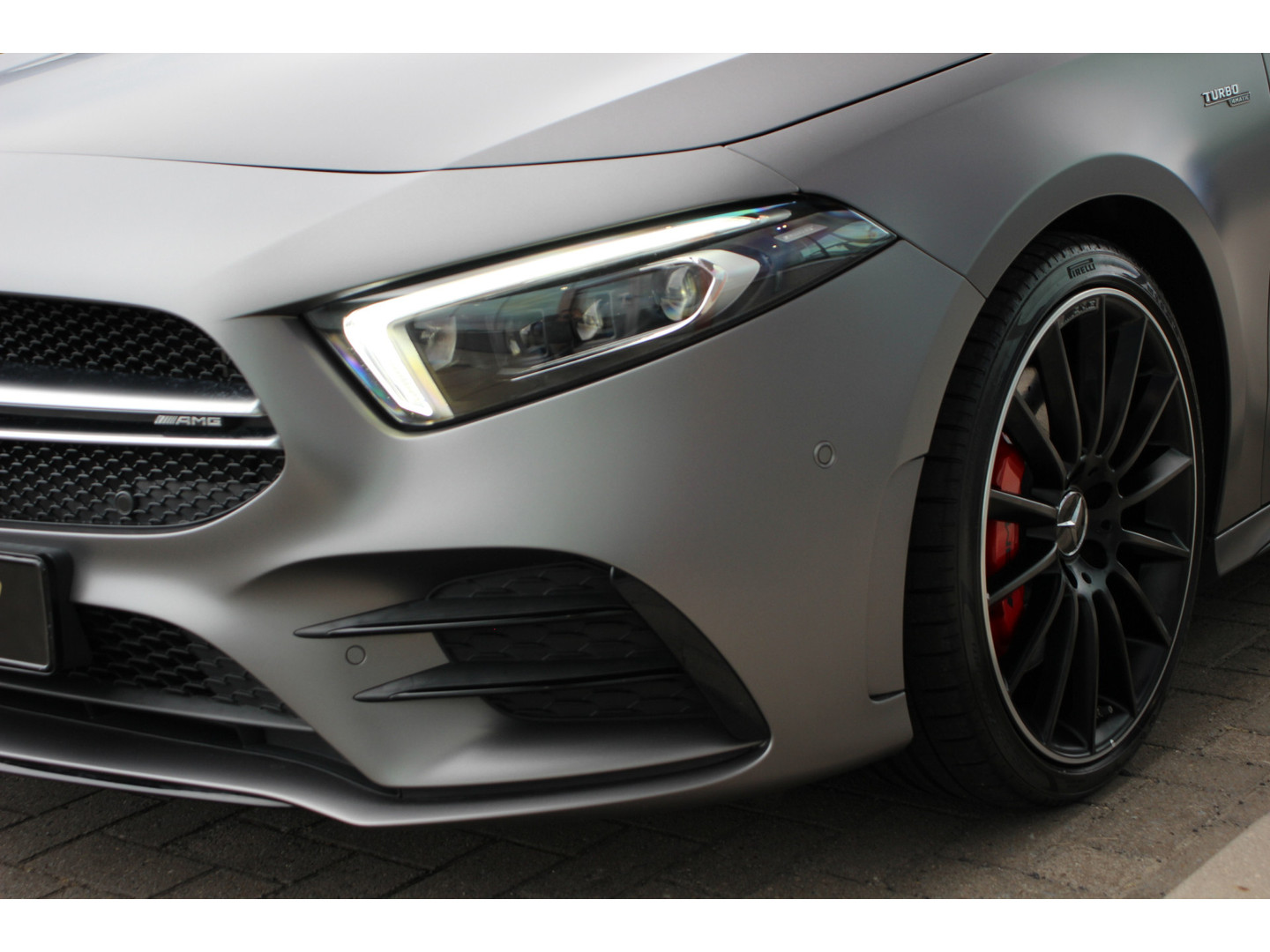Mercedes-Benz Mercedes-Benz