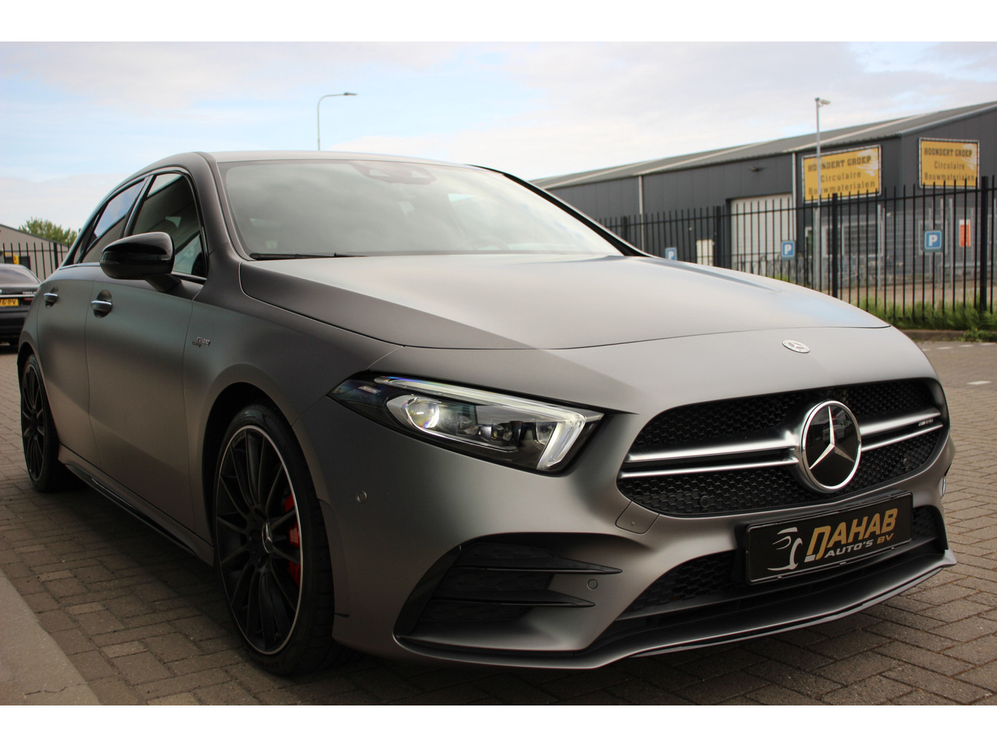 Mercedes-Benz Mercedes-Benz