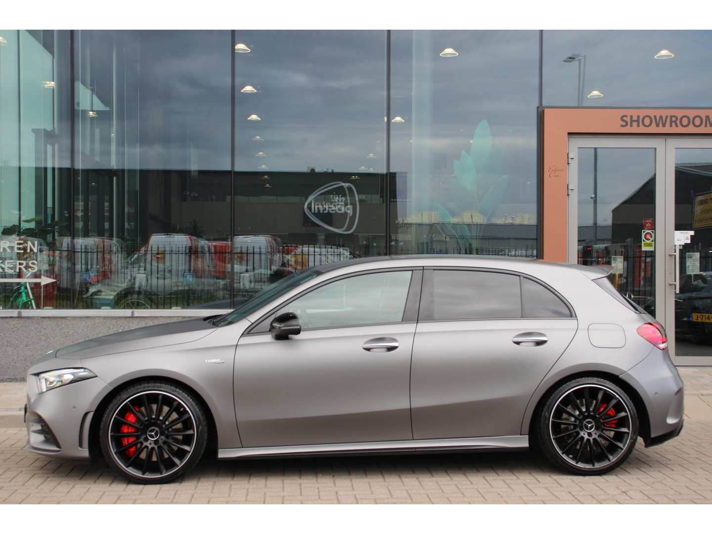 Mercedes-Benz Mercedes-Benz
