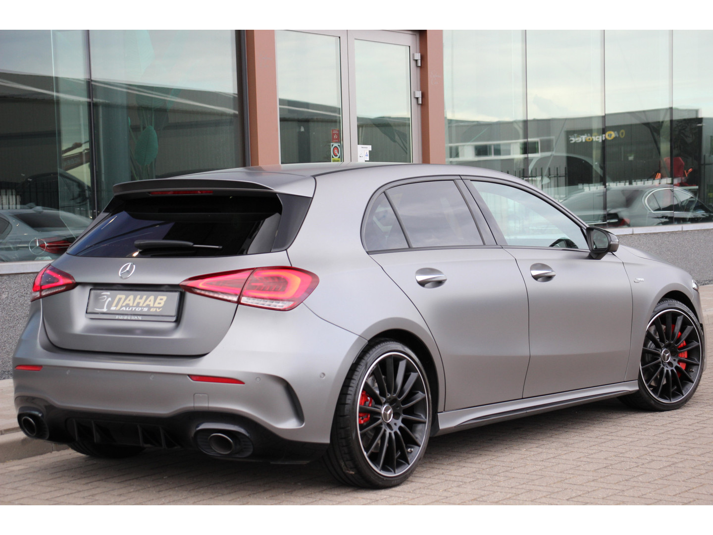 Mercedes-Benz Mercedes-Benz