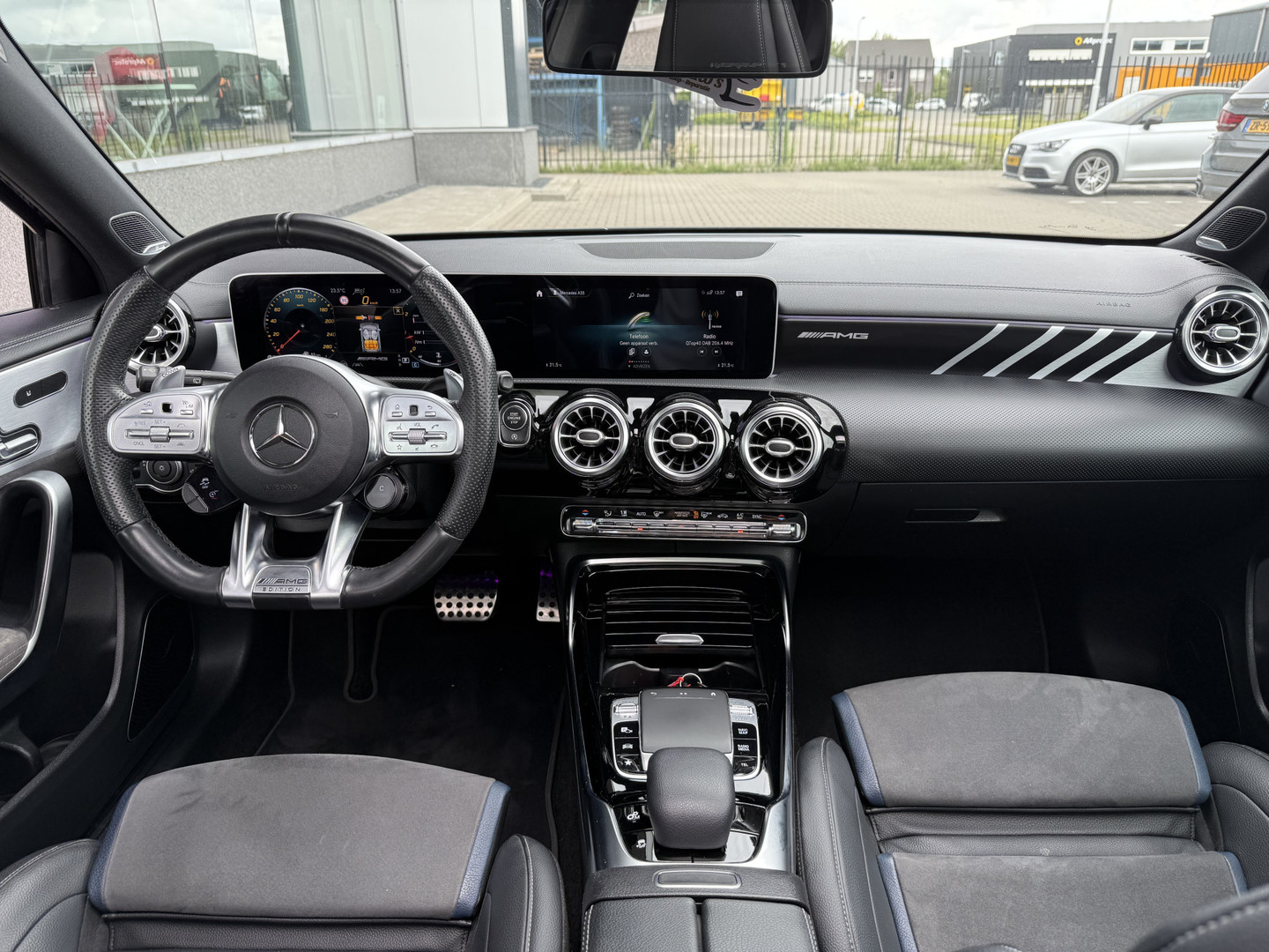 Mercedes-Benz Mercedes-Benz