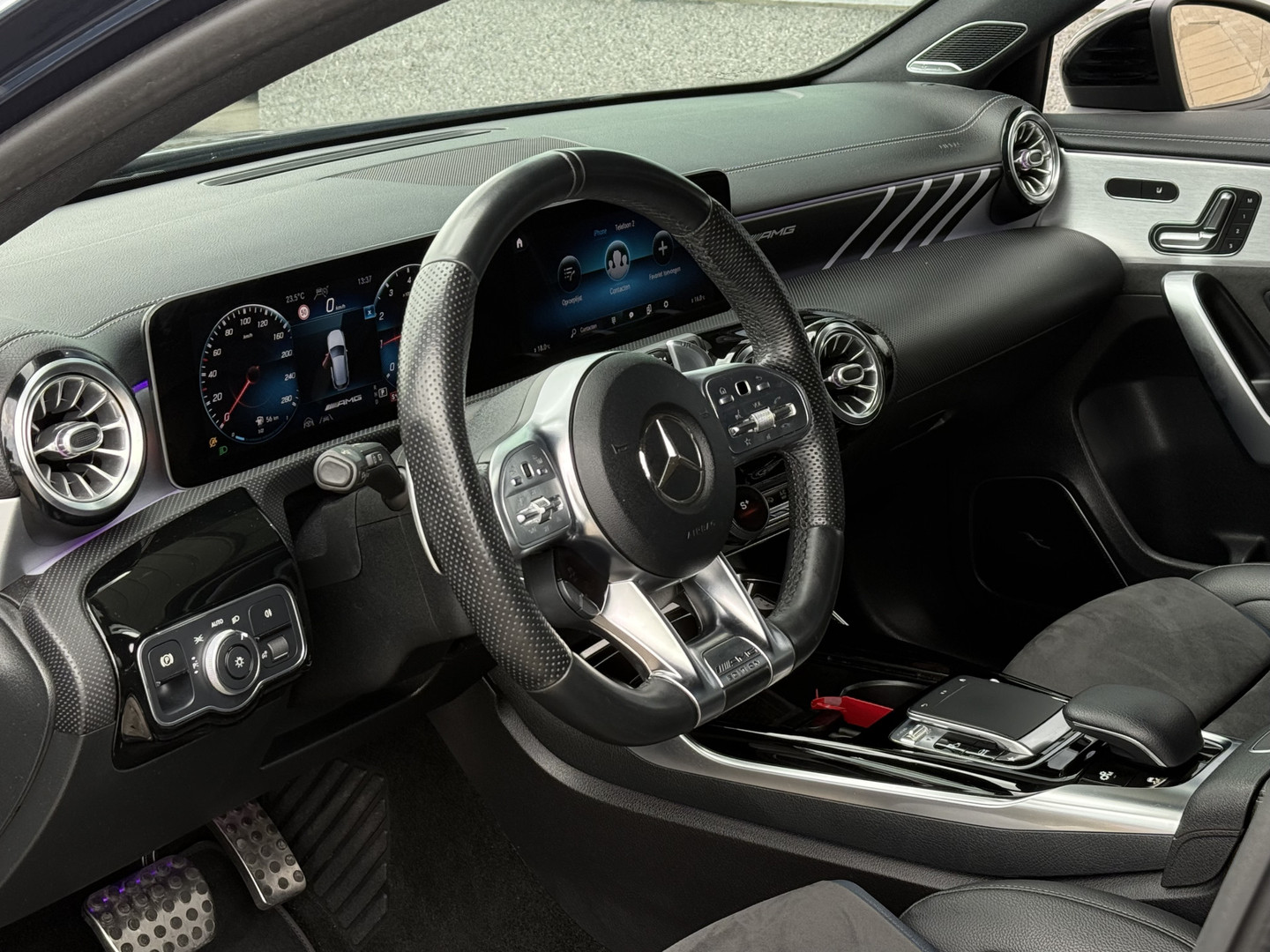 Mercedes-Benz Mercedes-Benz