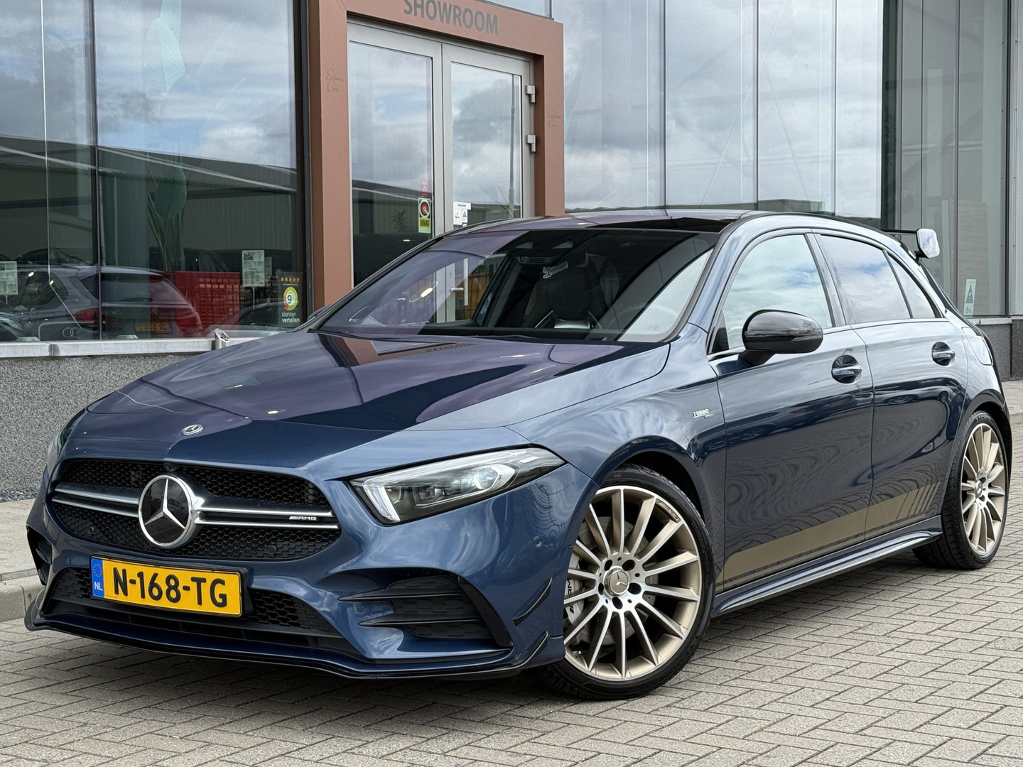 Mercedes-Benz Mercedes-Benz