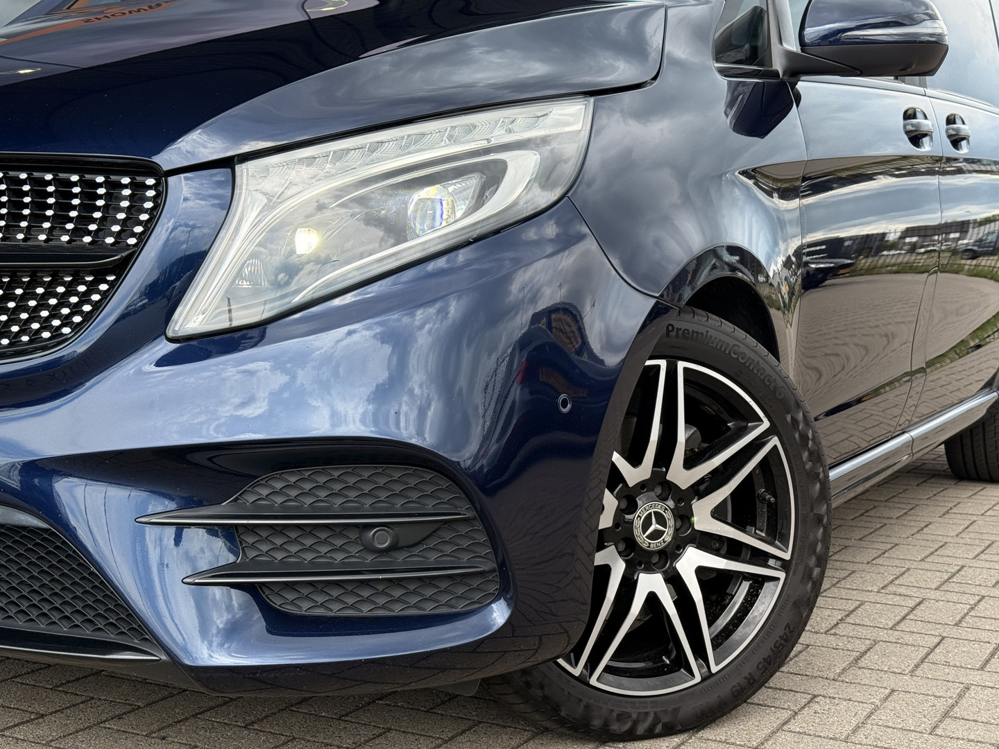 Mercedes-Benz Mercedes-Benz