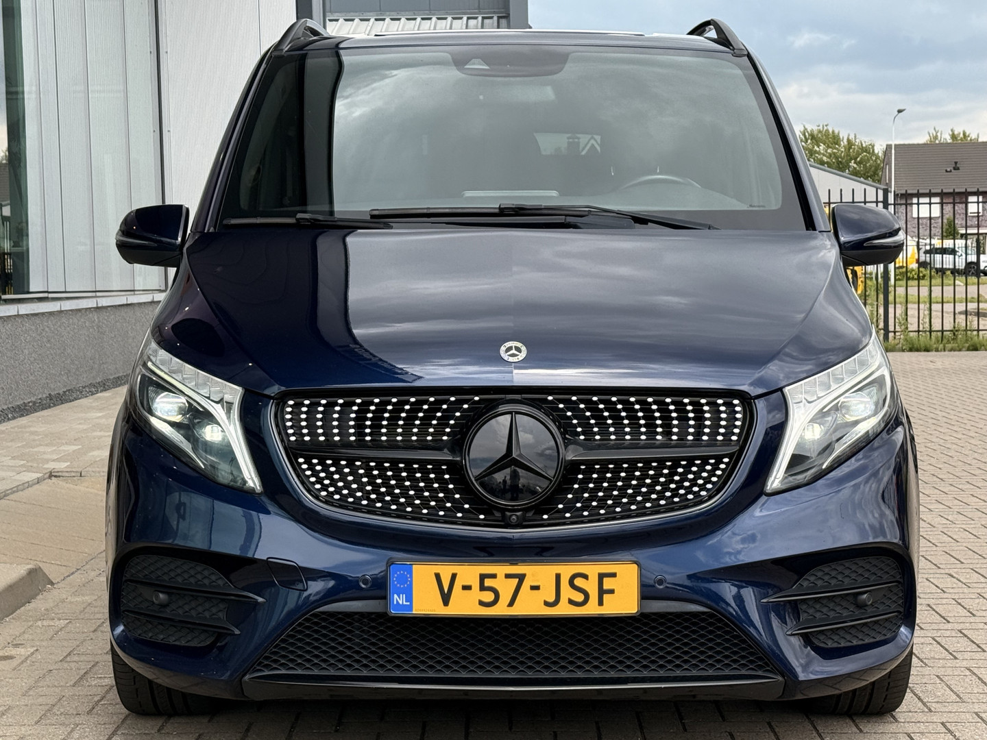 Mercedes-Benz Mercedes-Benz