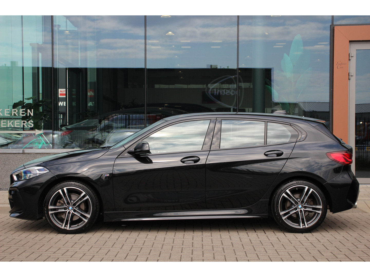BMW BMW