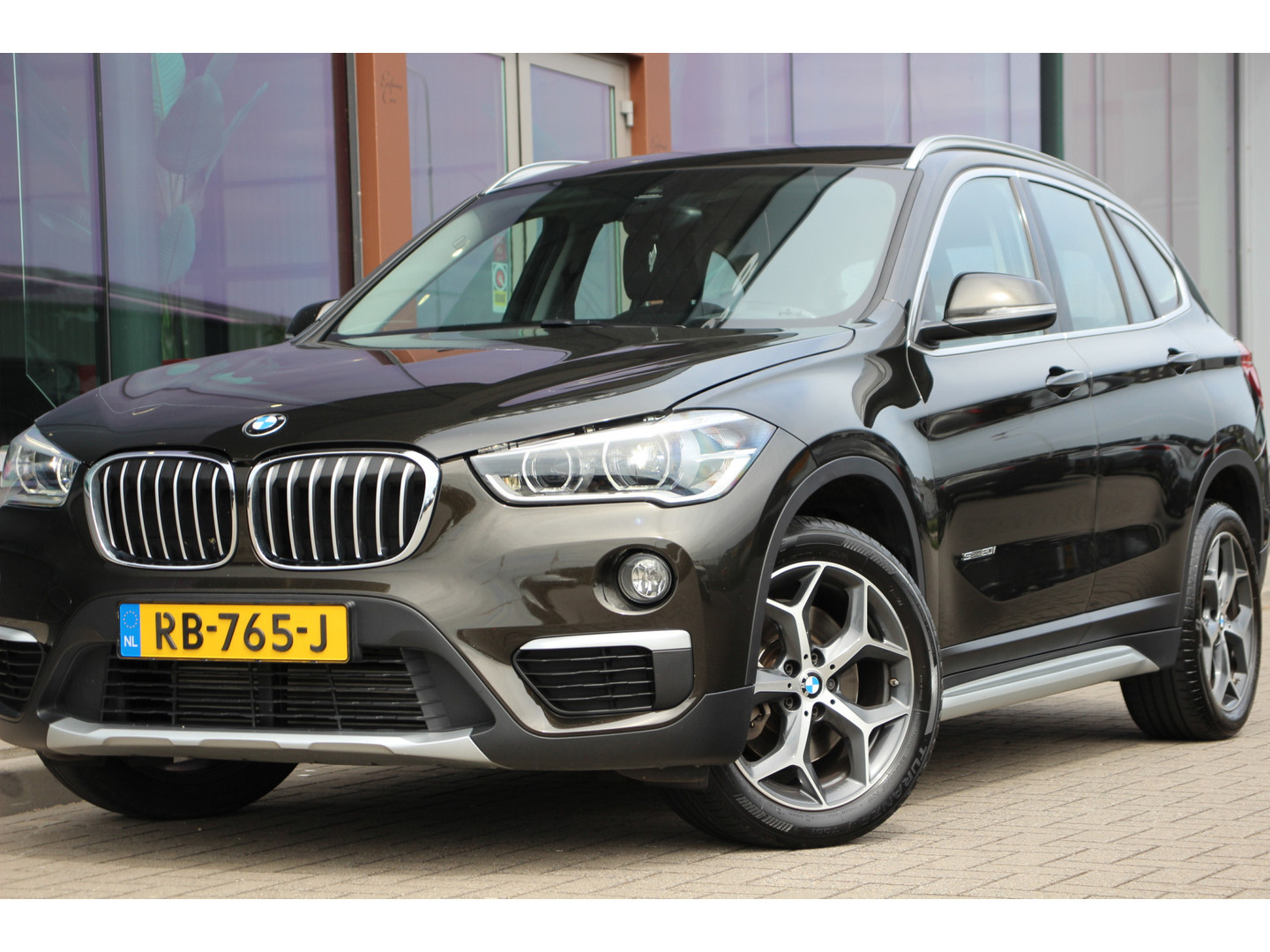 BMW