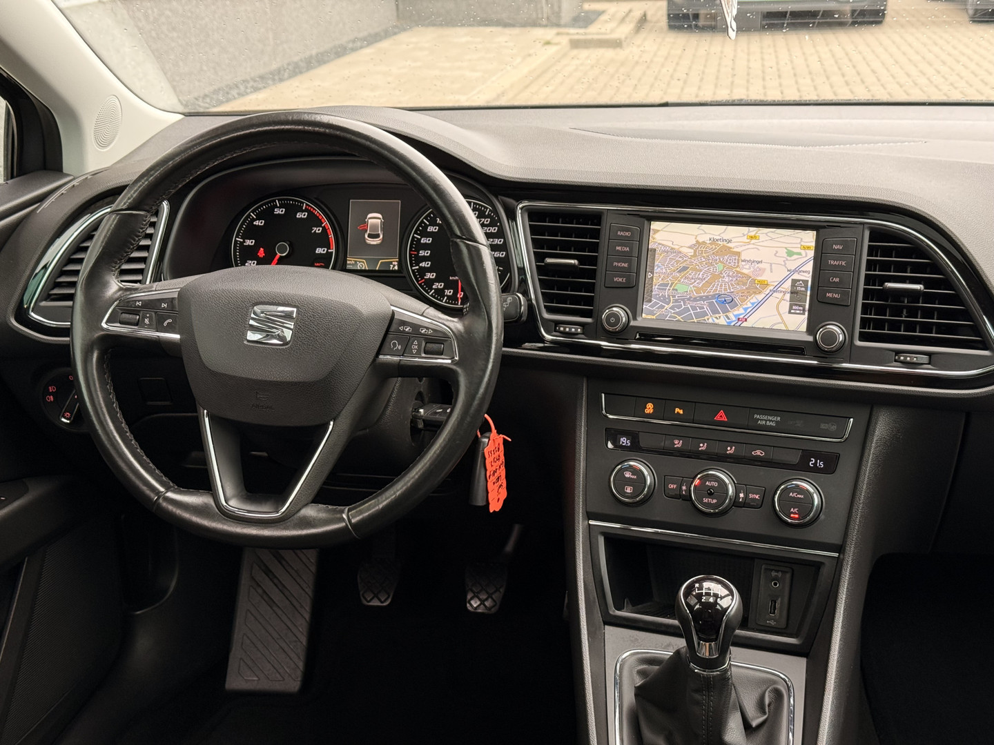 SEAT SEAT