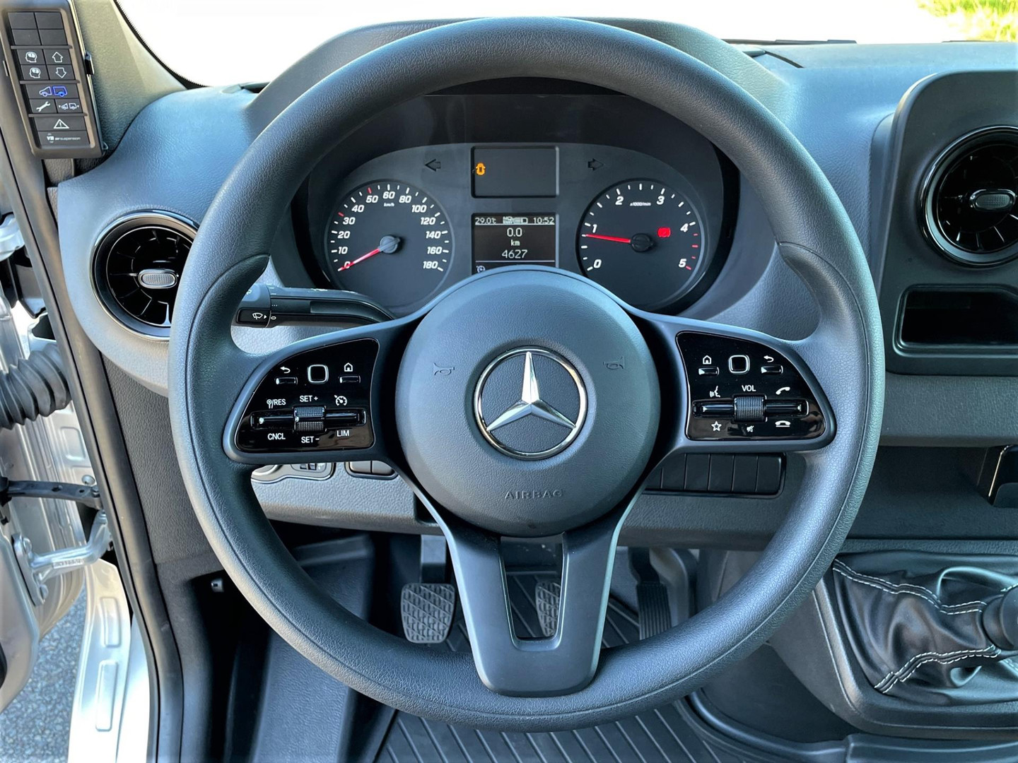 Mercedes-Benz Mercedes-Benz