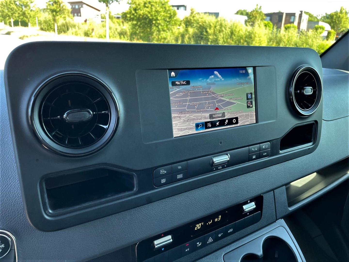 Mercedes-Benz Mercedes-Benz