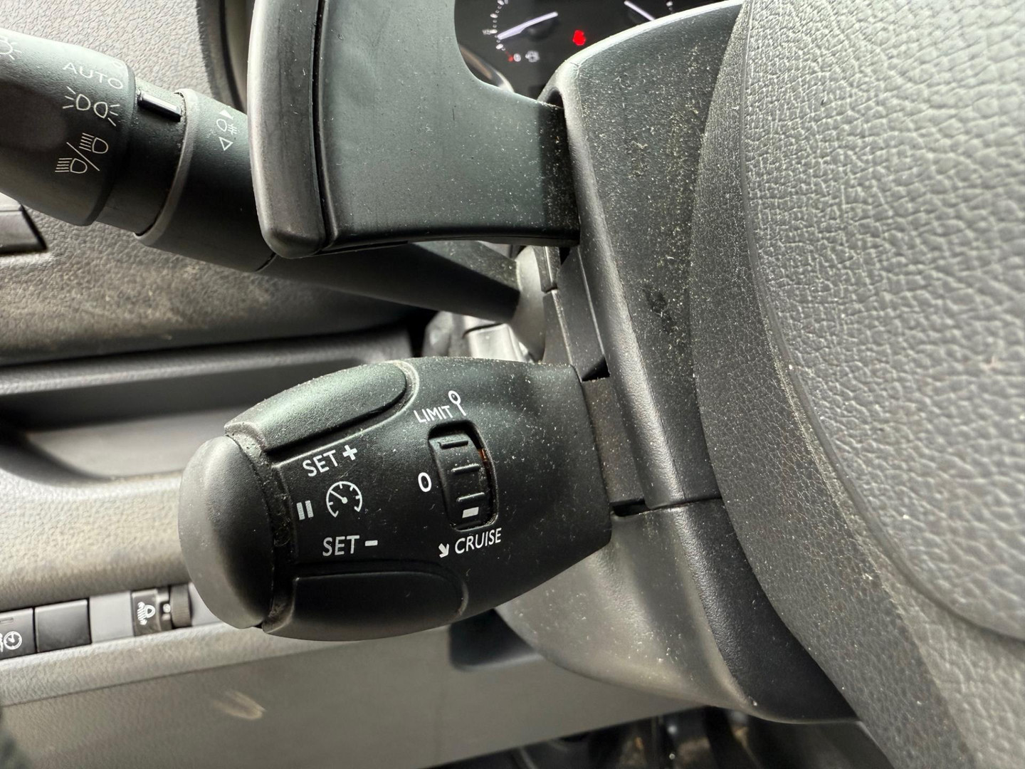 Peugeot Peugeot
