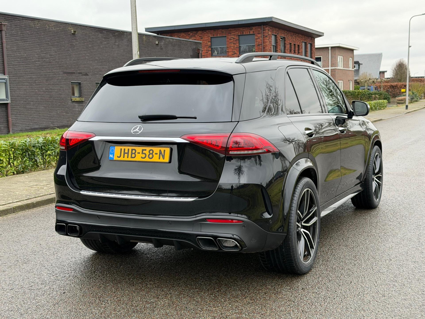 Mercedes-Benz Mercedes-Benz