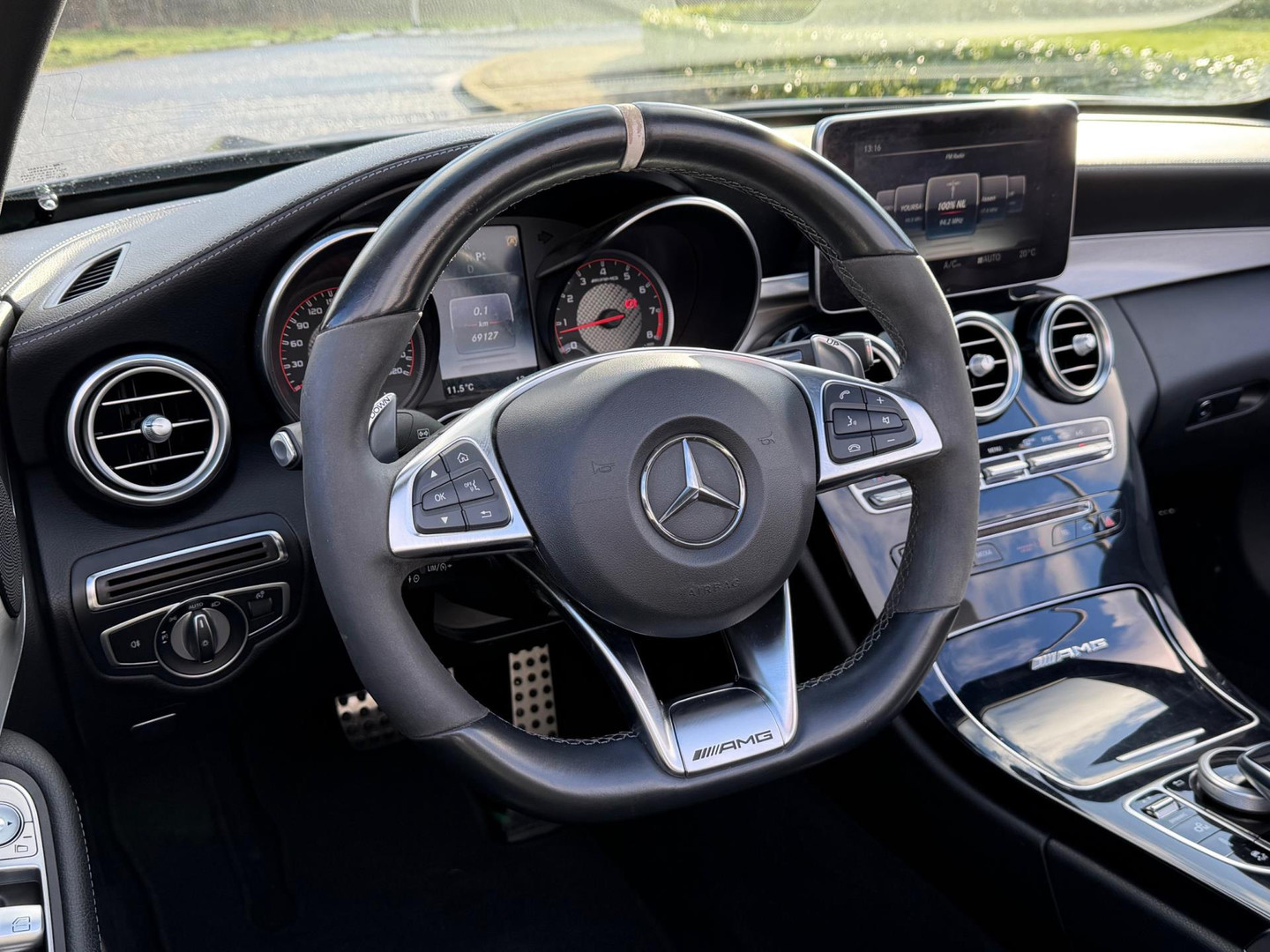 Mercedes-Benz Mercedes-Benz