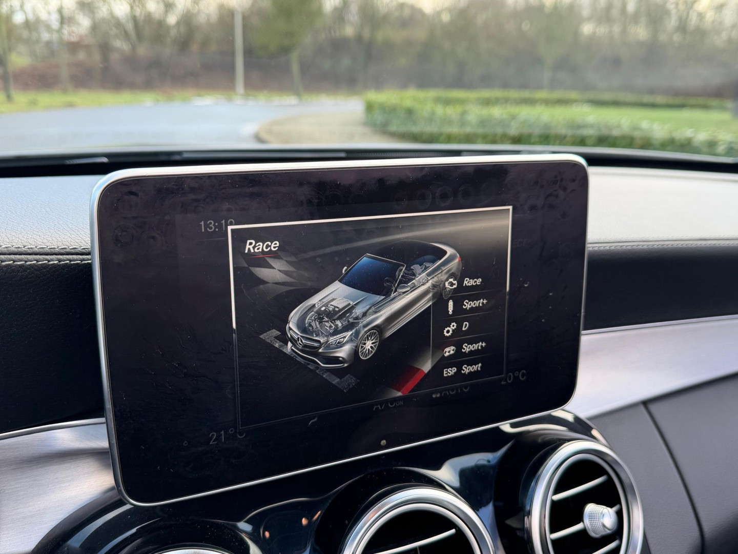 Mercedes-Benz Mercedes-Benz