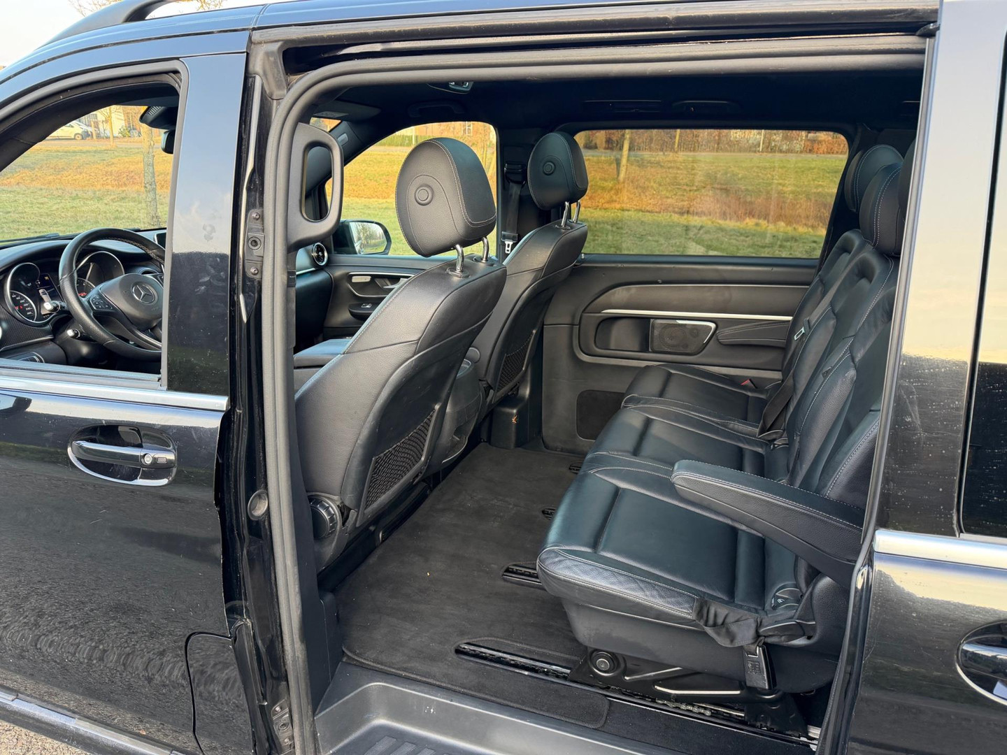 Mercedes-Benz Mercedes-Benz