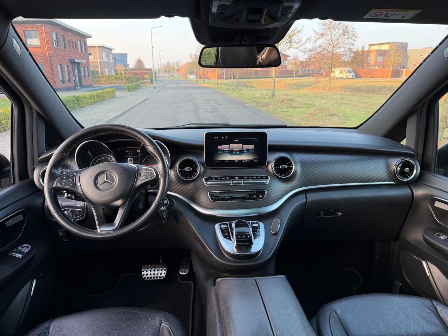 Mercedes-Benz Mercedes-Benz