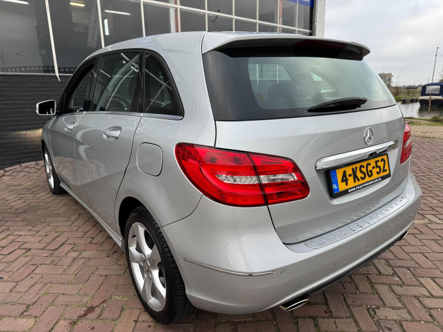 Mercedes-Benz Mercedes-Benz