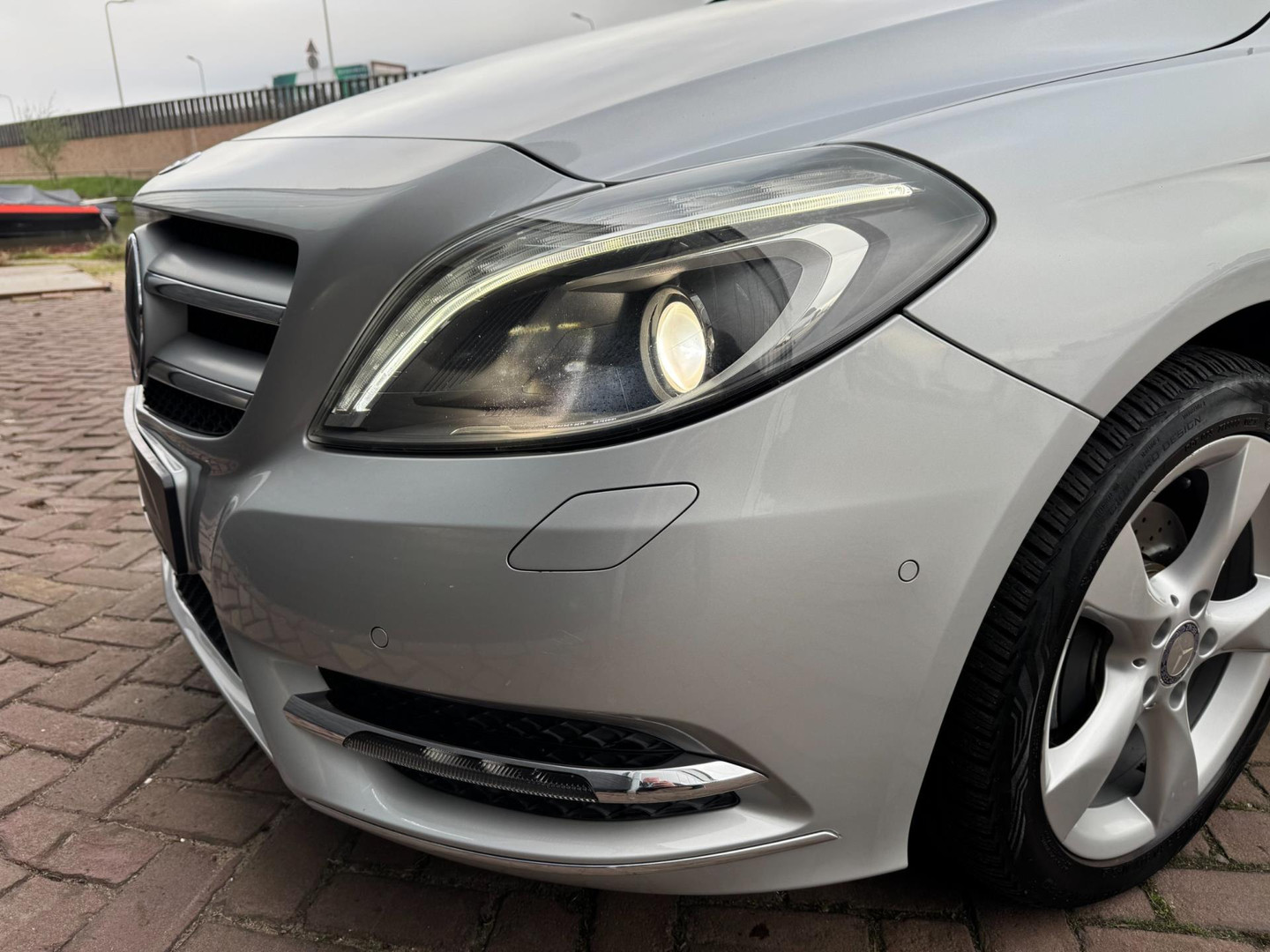 Mercedes-Benz Mercedes-Benz