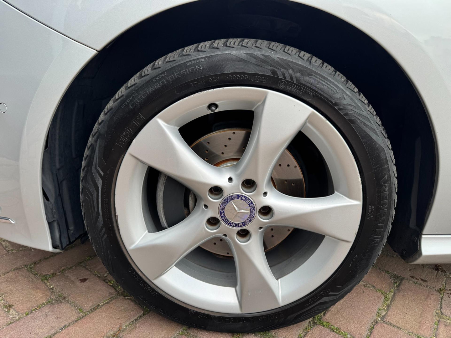 Mercedes-Benz Mercedes-Benz