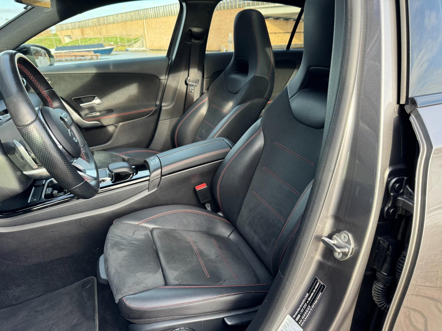 Mercedes-Benz Mercedes-Benz