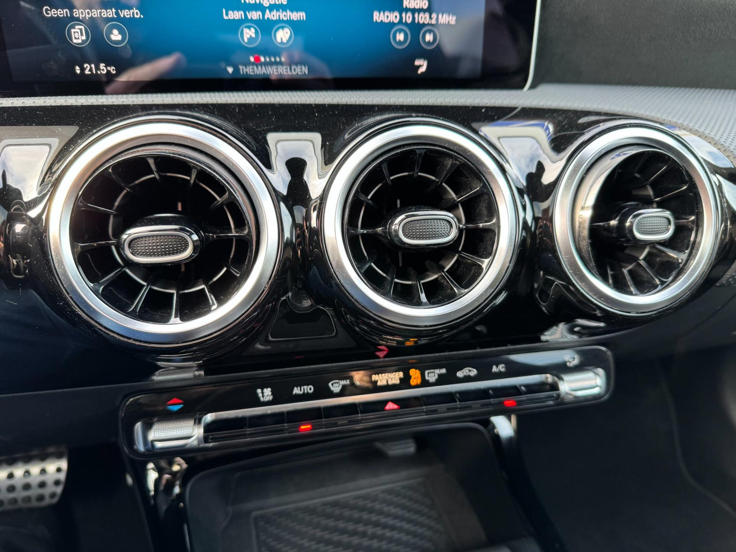 Mercedes-Benz Mercedes-Benz