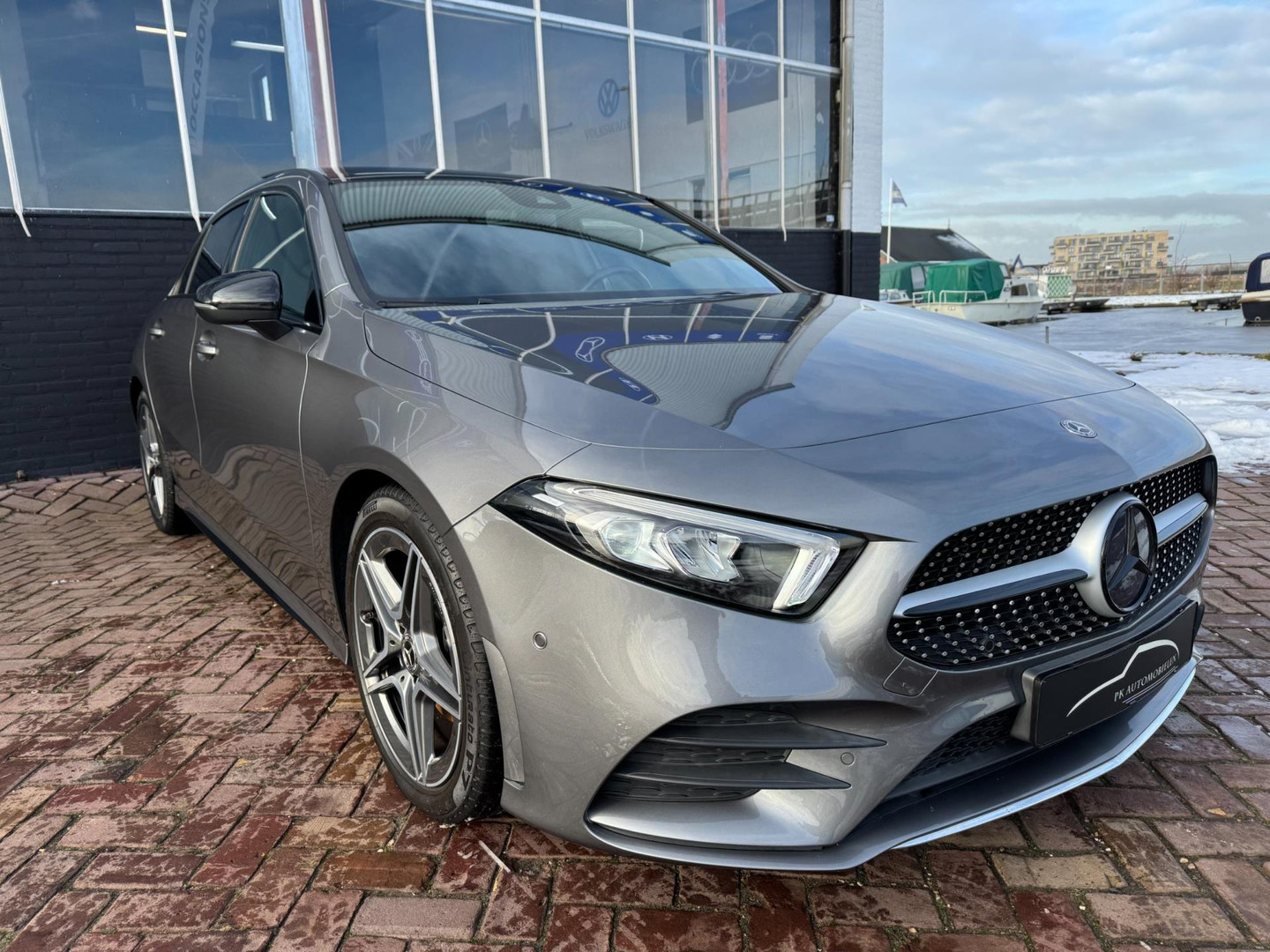 Mercedes-Benz Mercedes-Benz